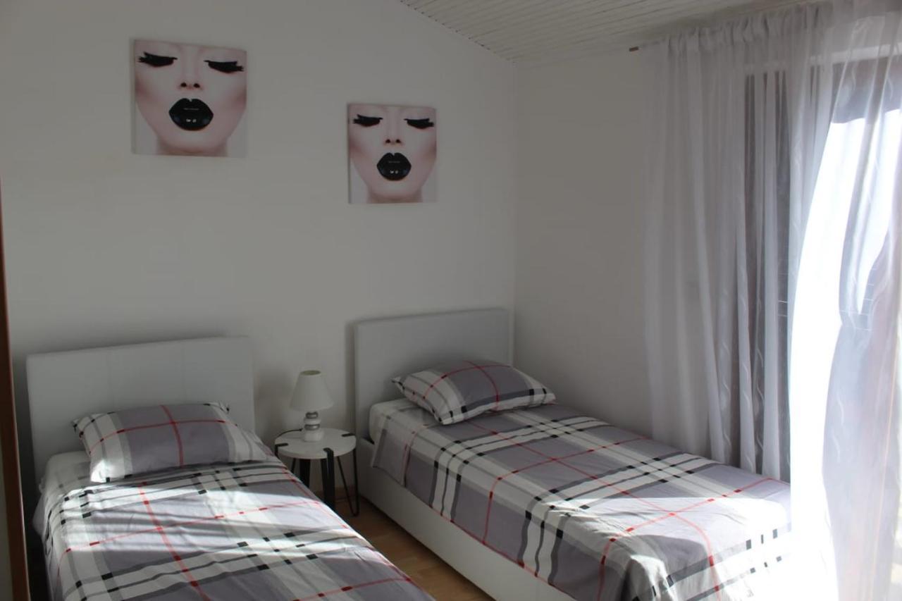 Guesthouse Brajković Vodice Eksteriør billede
